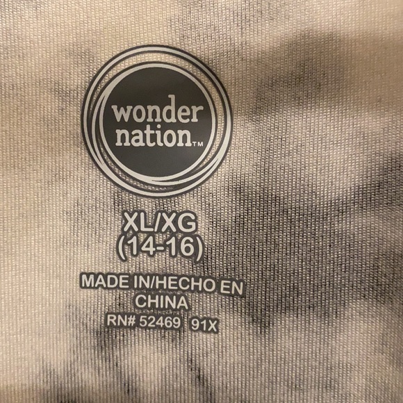 Black and white tie dye top. Size XL - Picture 4 of 4